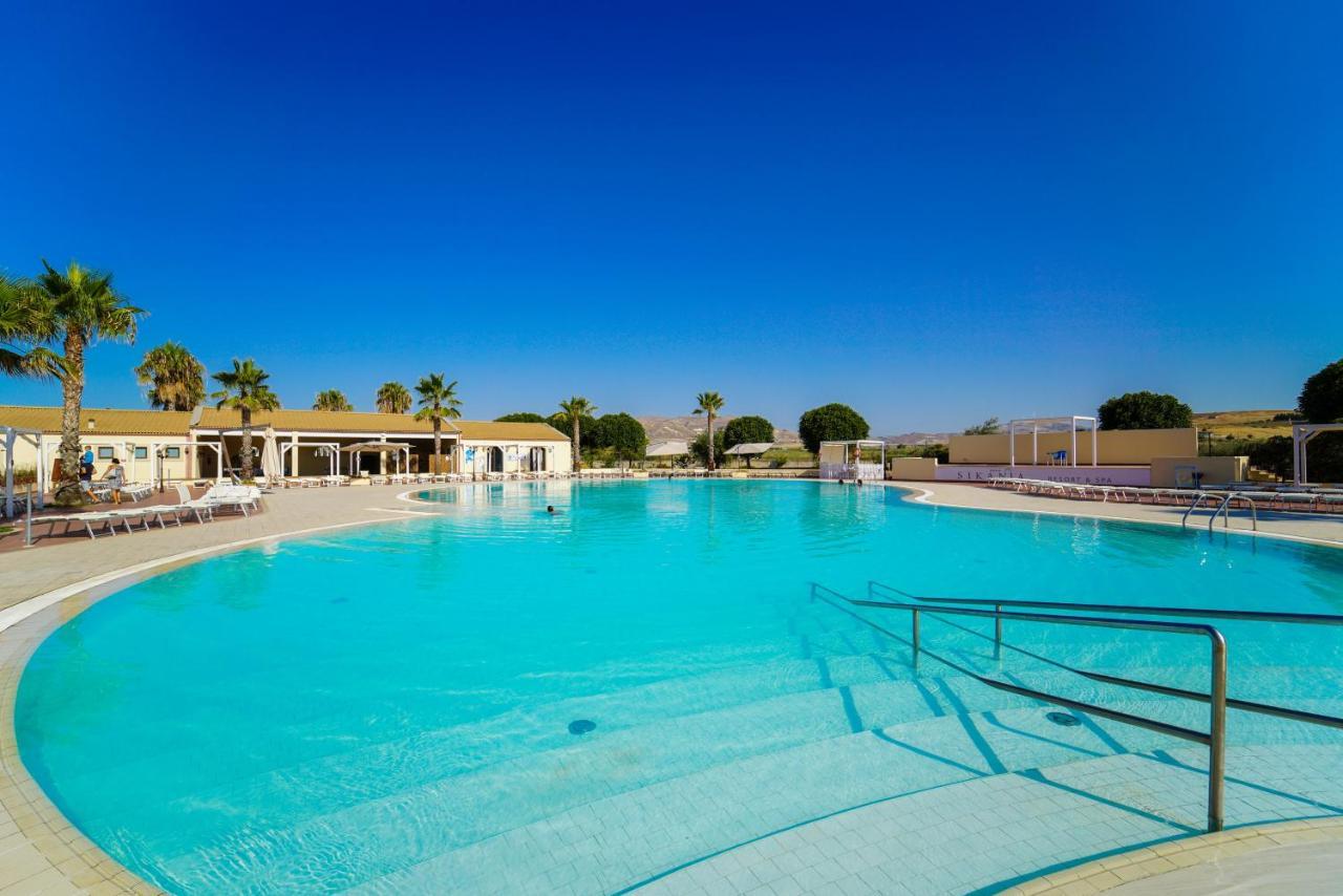 Sikania Eco Resort 4*