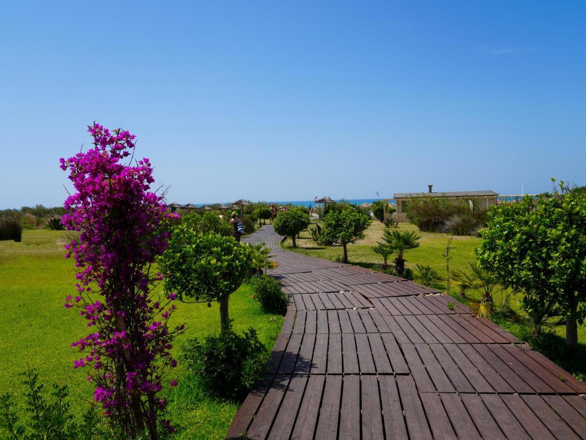 Sikania Eco Resort