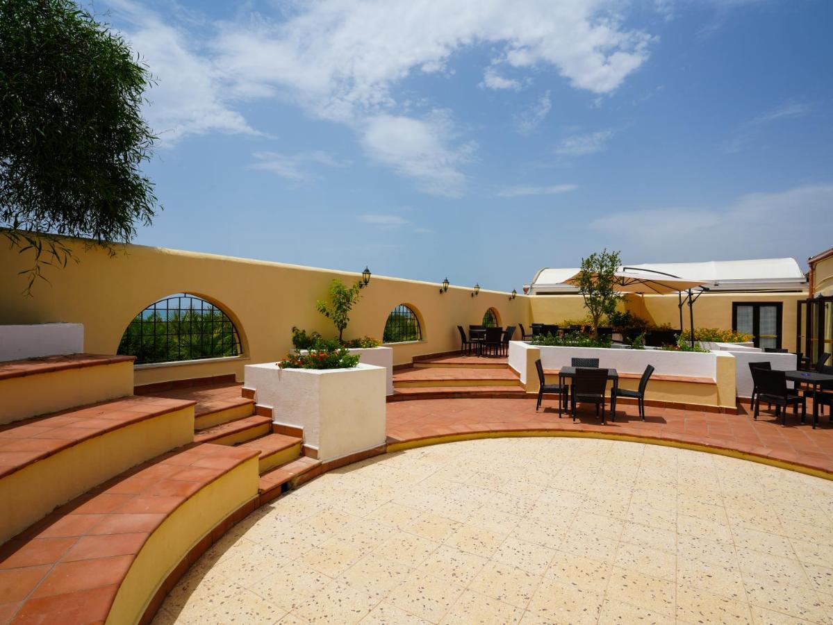 Resort Sikania Eco 4*
